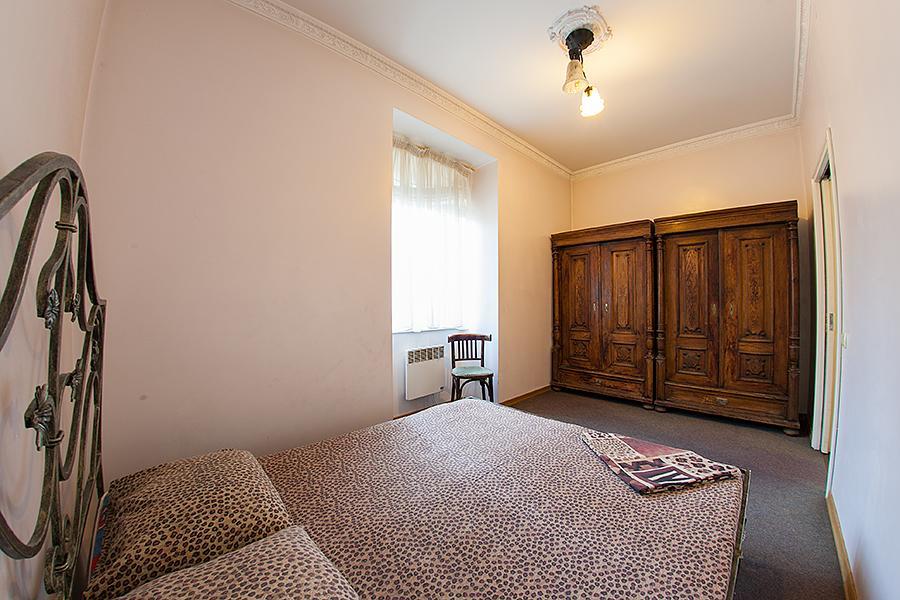 Historic Apartment Near Rynor Square Lviv Buitenkant foto